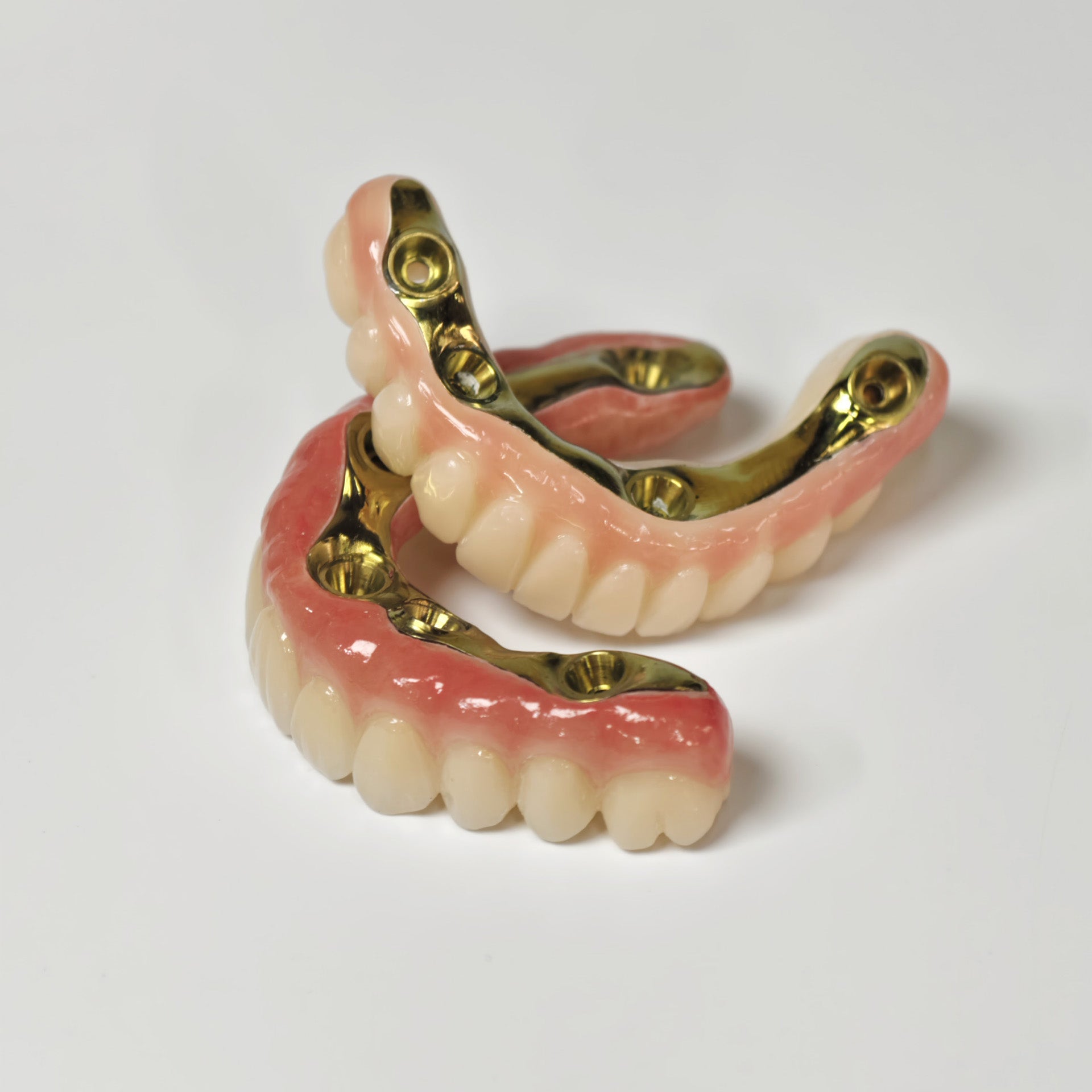 Ti-Bar Titanium Nitride Metal Frame With Zirconia Bridge For Full Arch Restoration