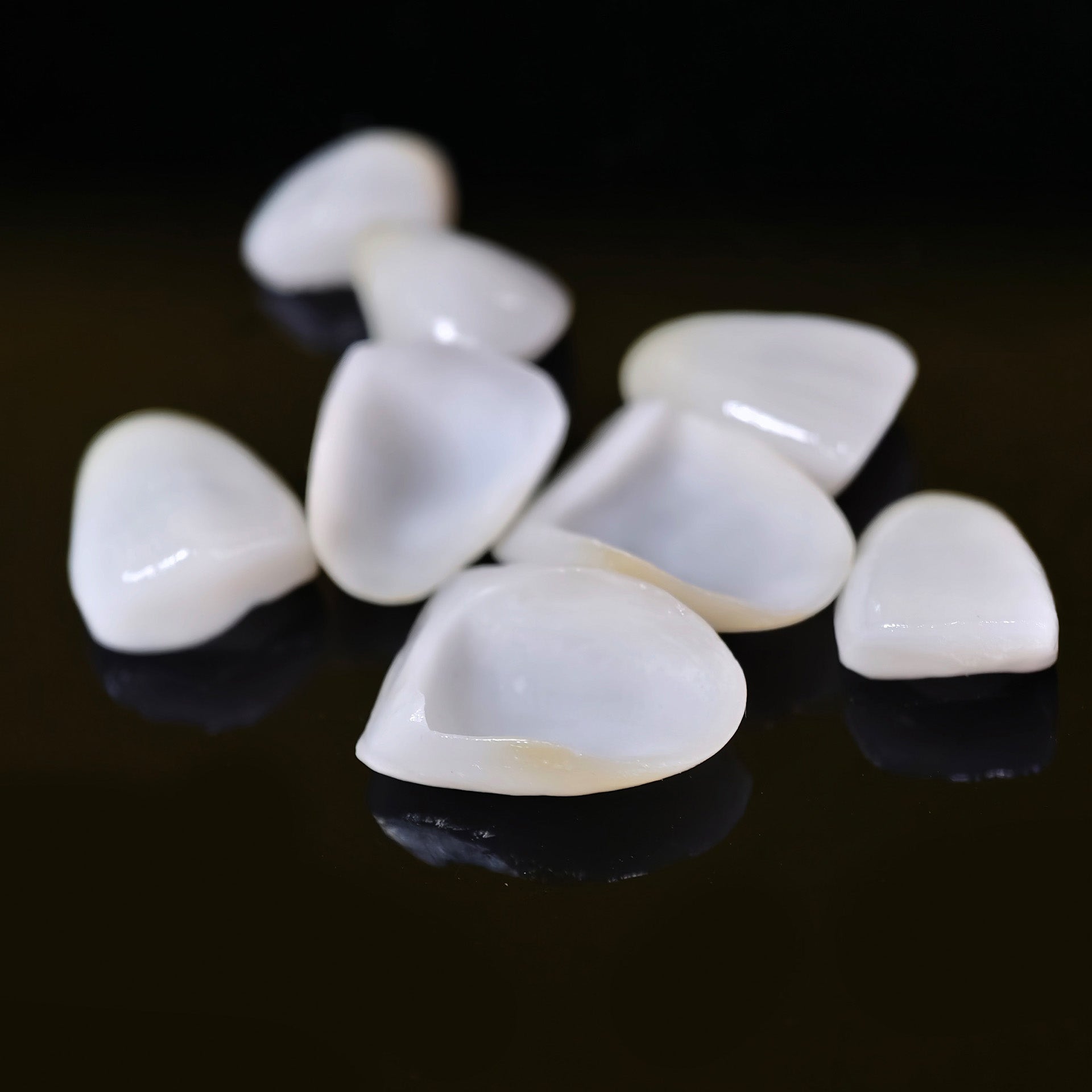 Ultra-Thin Emax Veneer. High Transparency/Translucent, Natural Shade