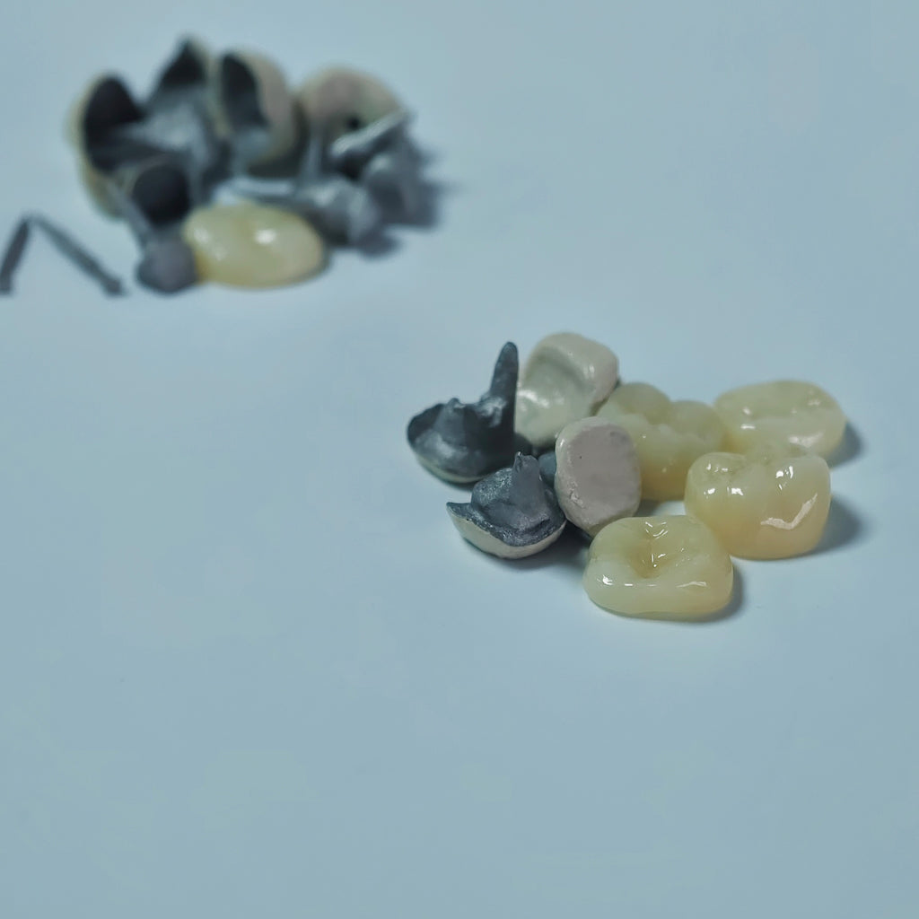 Co - Cr PFM Dental Crowns With Metal Post-And-Core