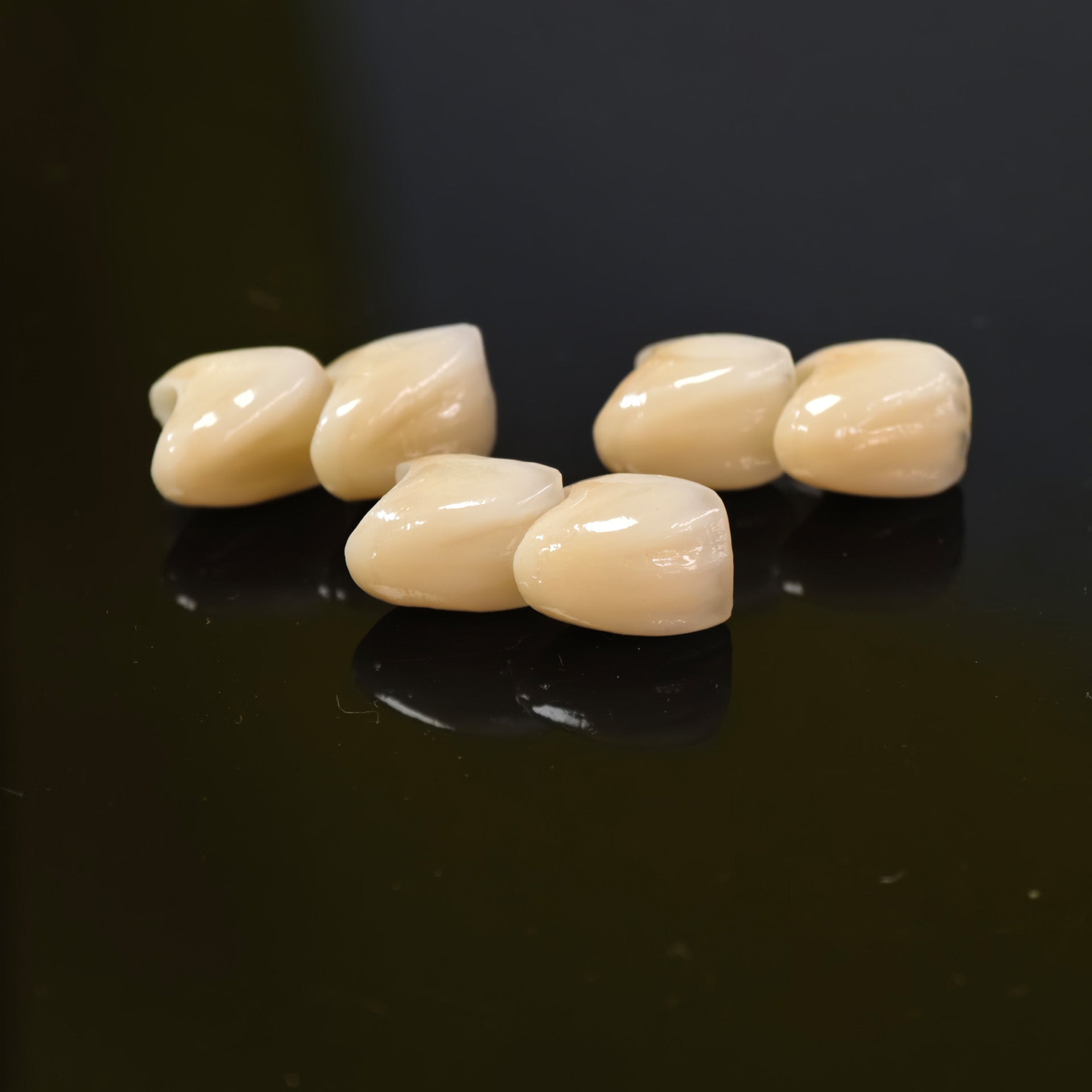 PFZ Crowns Aesthetic Shape Natural Shade Dental Crown